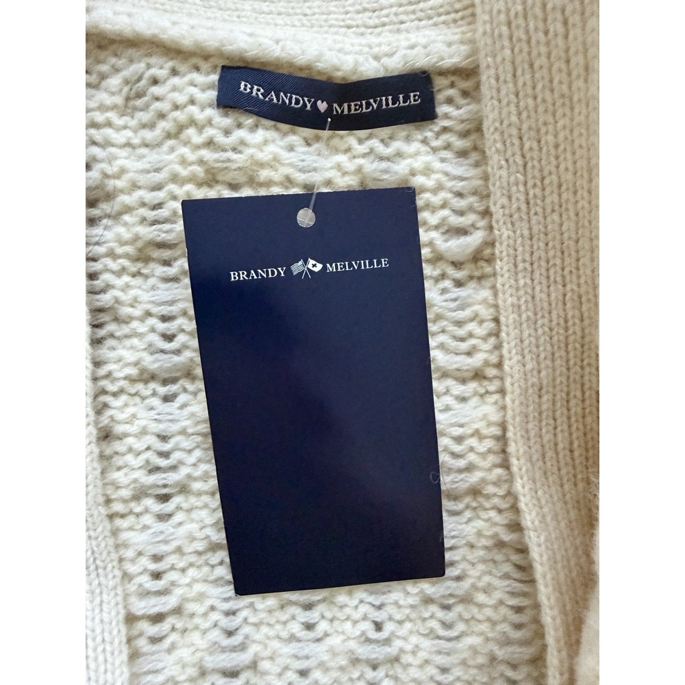 Brandy Melville Eva Heavy Wool Cable Knit Cardigan Ivory Women's Size O/S - Picture 10 of 13